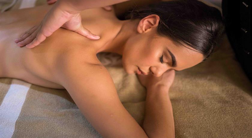 SPA-55 Min Deep Tissue Massage OR Hot Stone Massage @55 euro p/person - Subject to availability
